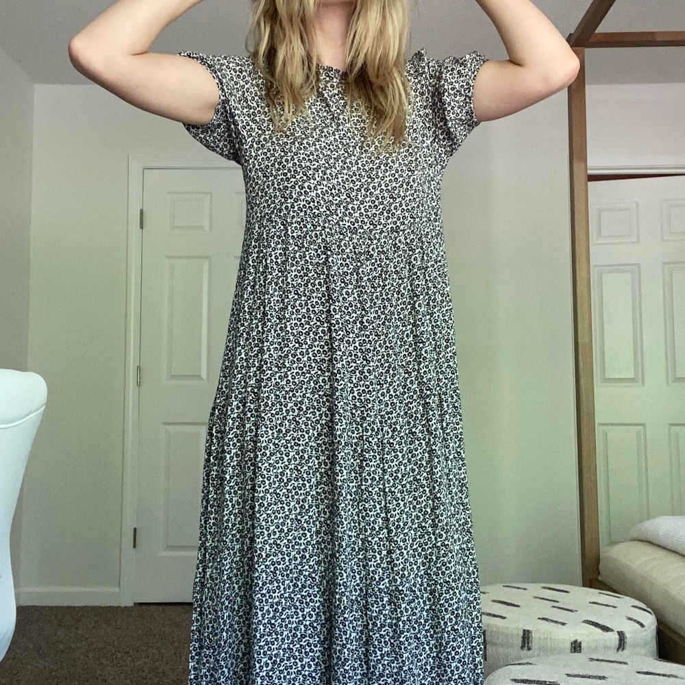 Size Small Light Weight Women’s Dress